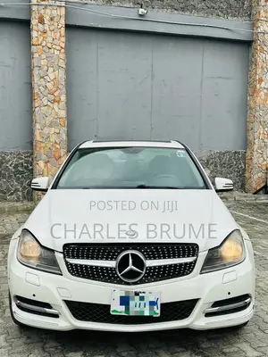 Mercedes-Benz C300 Sport 4Matic Sedan AWD (3.0L 6cyl 7A) 2010 White