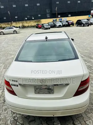Mercedes-Benz C300 Sport 4Matic Sedan AWD (3.0L 6cyl 7A) 2010 White