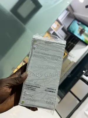 New Apple iPhone 16 Plus 256 GB Blue