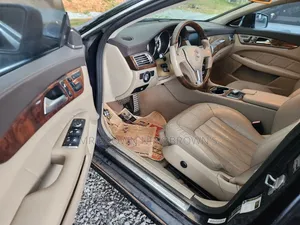 Mercedes-Benz CLS 2014 Blue