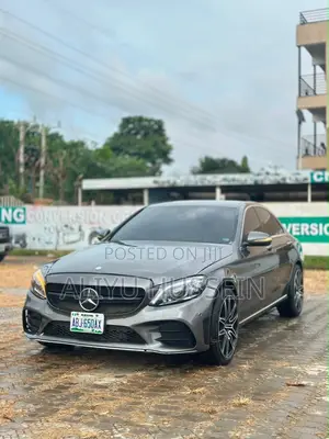 Mercedes-Benz C300 2016 Gray