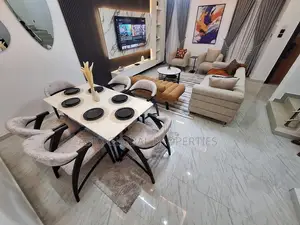 4-Bedroom Luxury Apartment With, Gym /Pool / Ps5 in VGC