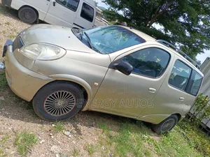 Toyota Yaris 2008 Gold