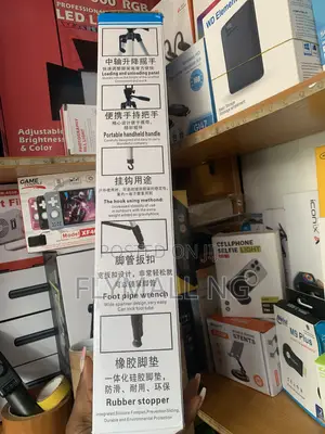 3366 Portable Aluminum Tripod Stand