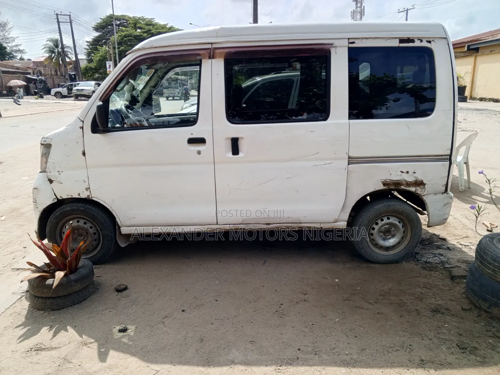 Daihatsu Hijet 2005 White