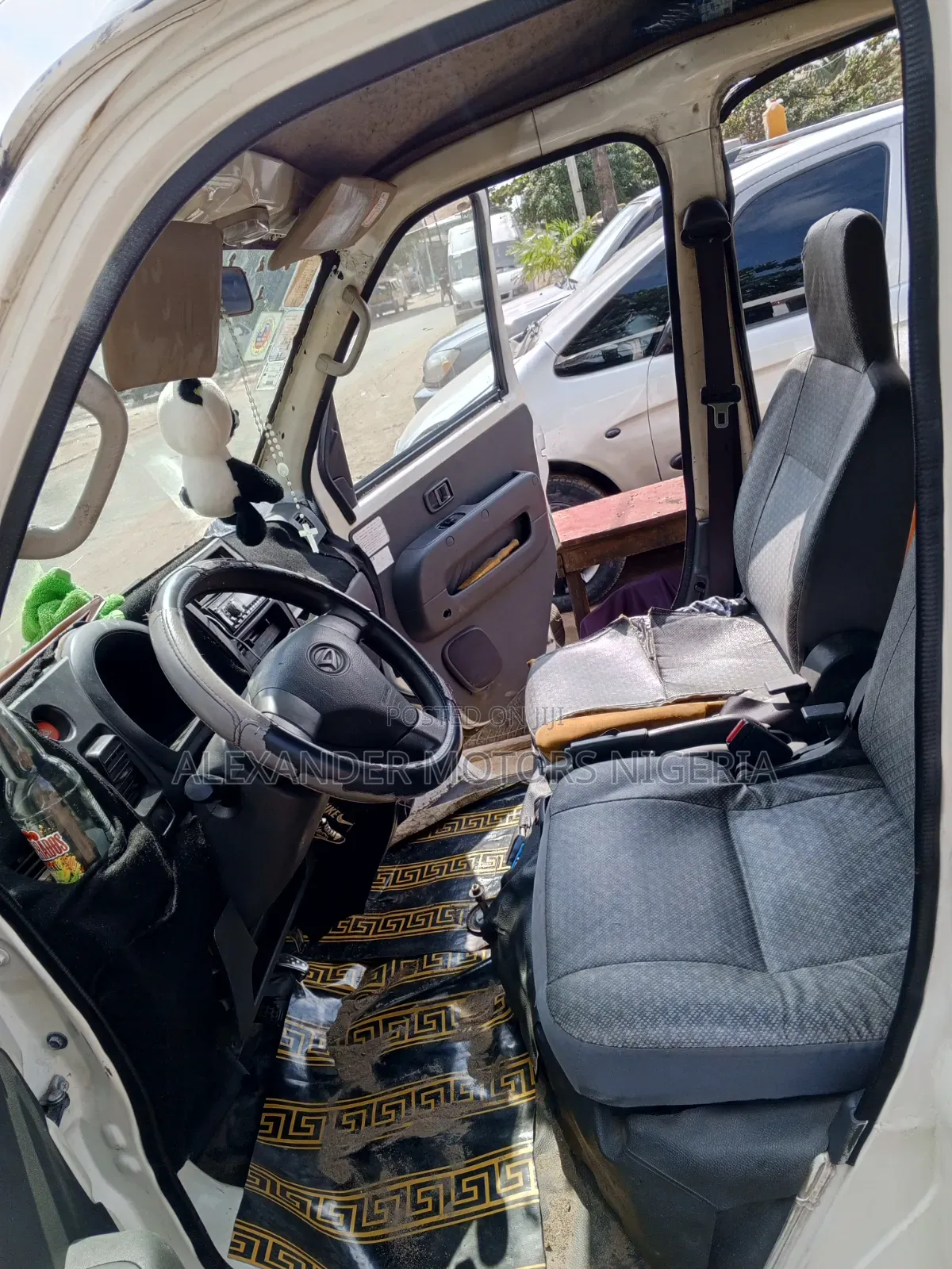 Daihatsu Hijet 2005 White