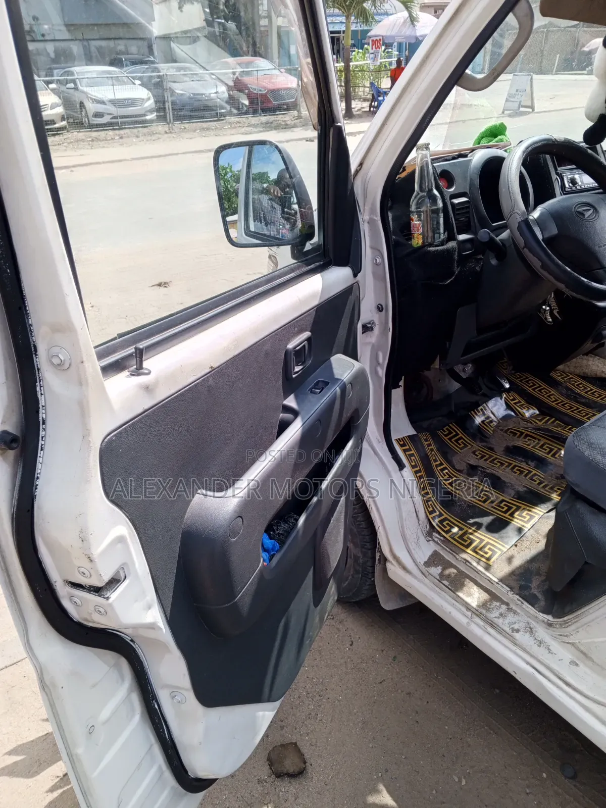 Daihatsu Hijet 2005 White