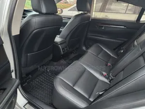 Lexus ES 2014 Silver