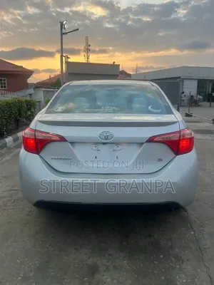 Toyota Corolla 2018 Silver