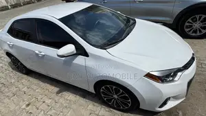 Toyota Corolla 2015 White