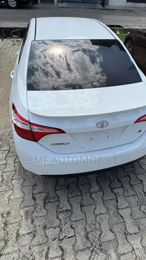 Toyota Corolla 2015 White