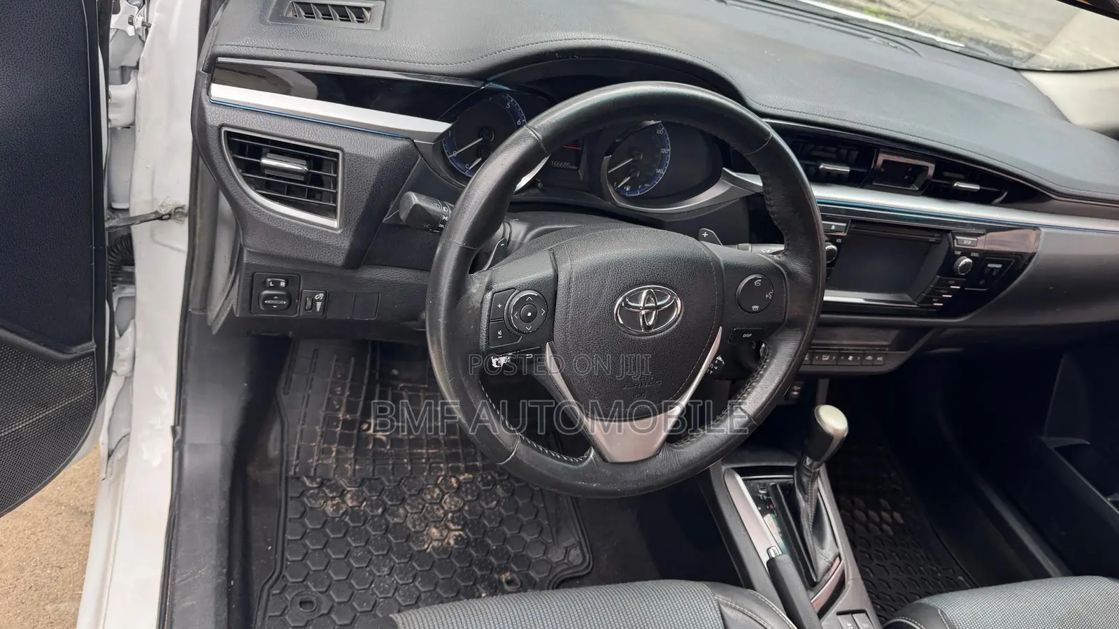 Toyota Corolla 2015 White