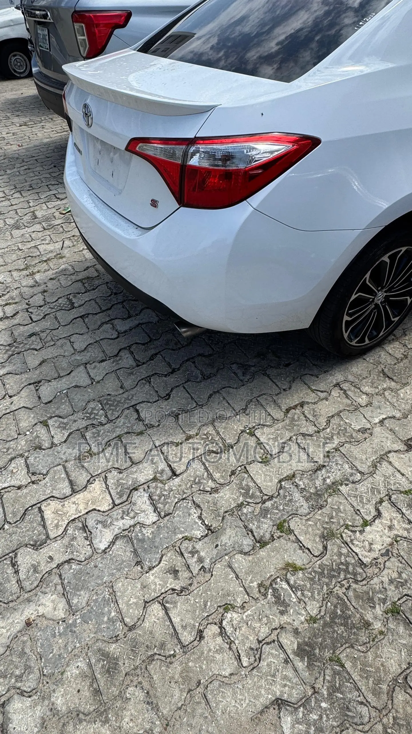 Toyota Corolla 2015 White