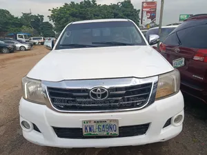Toyota Hilux 2015 White