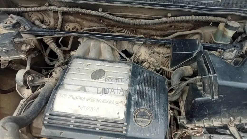 Toyota Highlander 2003 Gold