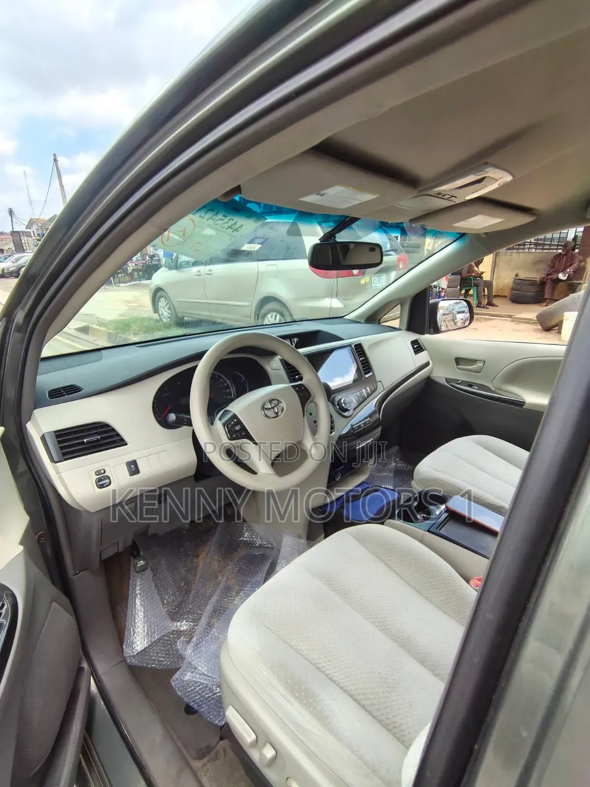 Toyota Sienna 2013 Green