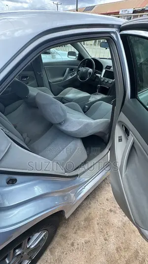 Toyota Camry SE 4dr Sedan (2.5L 4cyl 6AM) 2010 Silver