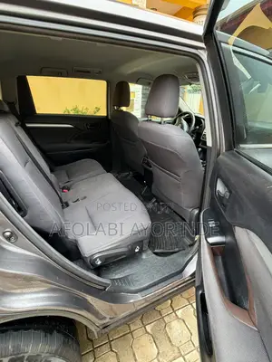 Toyota Highlander LE 4dr SUV (3.5L 6cyl 6A) 2015 Gray