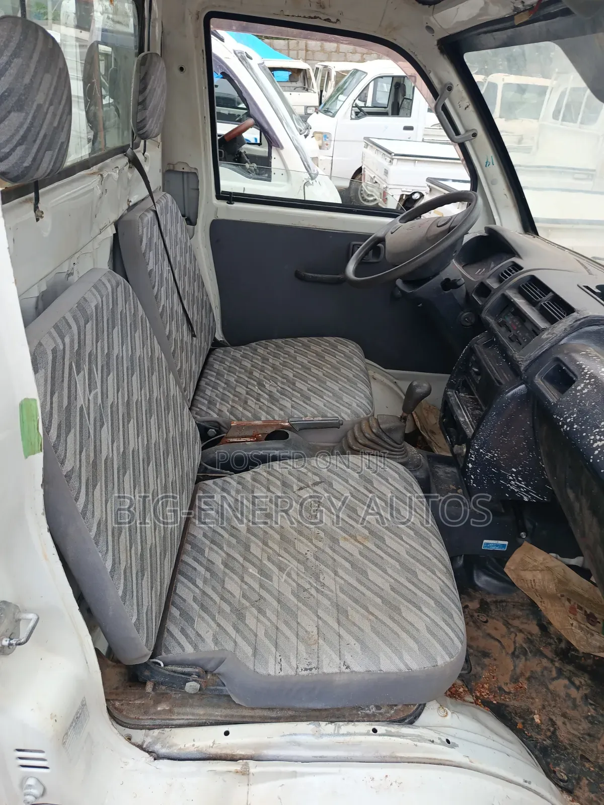 Daihatsu Hijet 2012 White