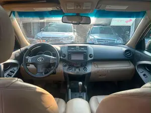 Toyota RAV4 3.5 Limited 4x4 2012 Gold