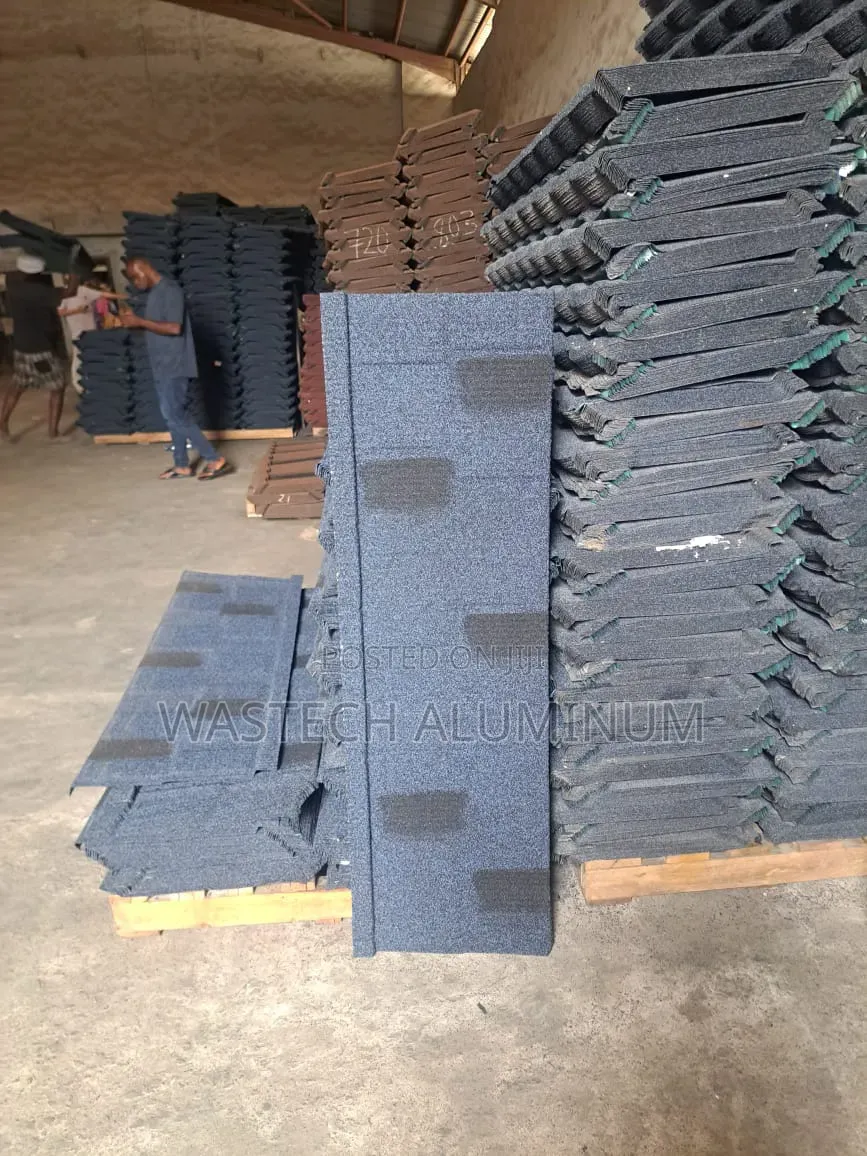 Bond Roof Design