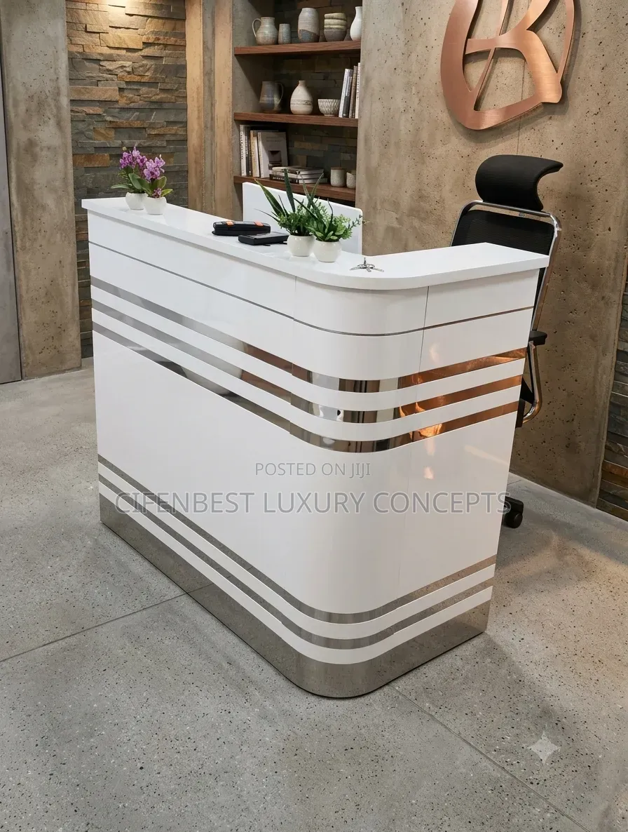 Executive Reception Table 1.4 Mitre