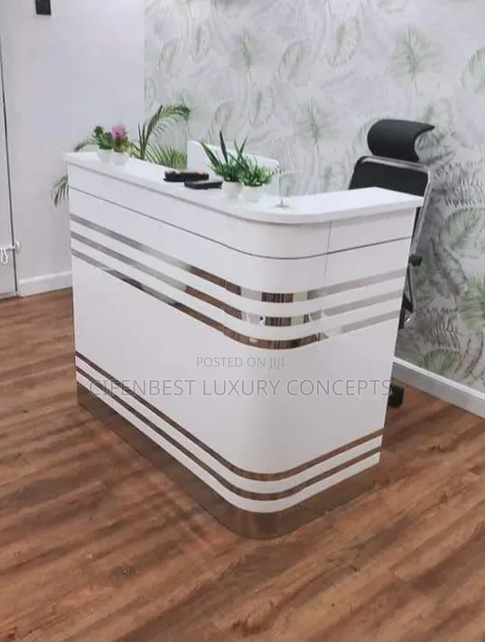 Executive Reception Table 1.4 Mitre