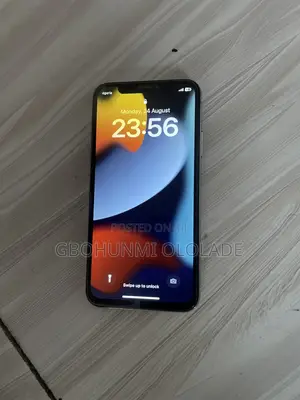 Apple iPhone X 64 GB White