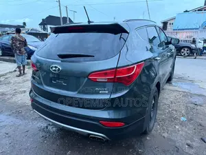 Hyundai Santa Fe 2014 Gray