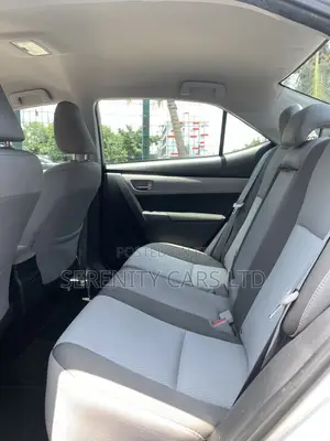 Toyota Corolla LE 4dr Sedan (1.8L 4cyl CVT) 2017 Silver