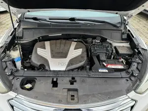 Hyundai Santa Fe 2014 White