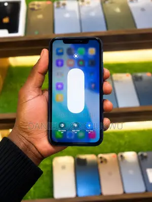 Apple iPhone 11 64 GB Black