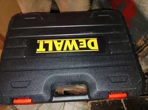 DeWalt Battery Hammer Machine