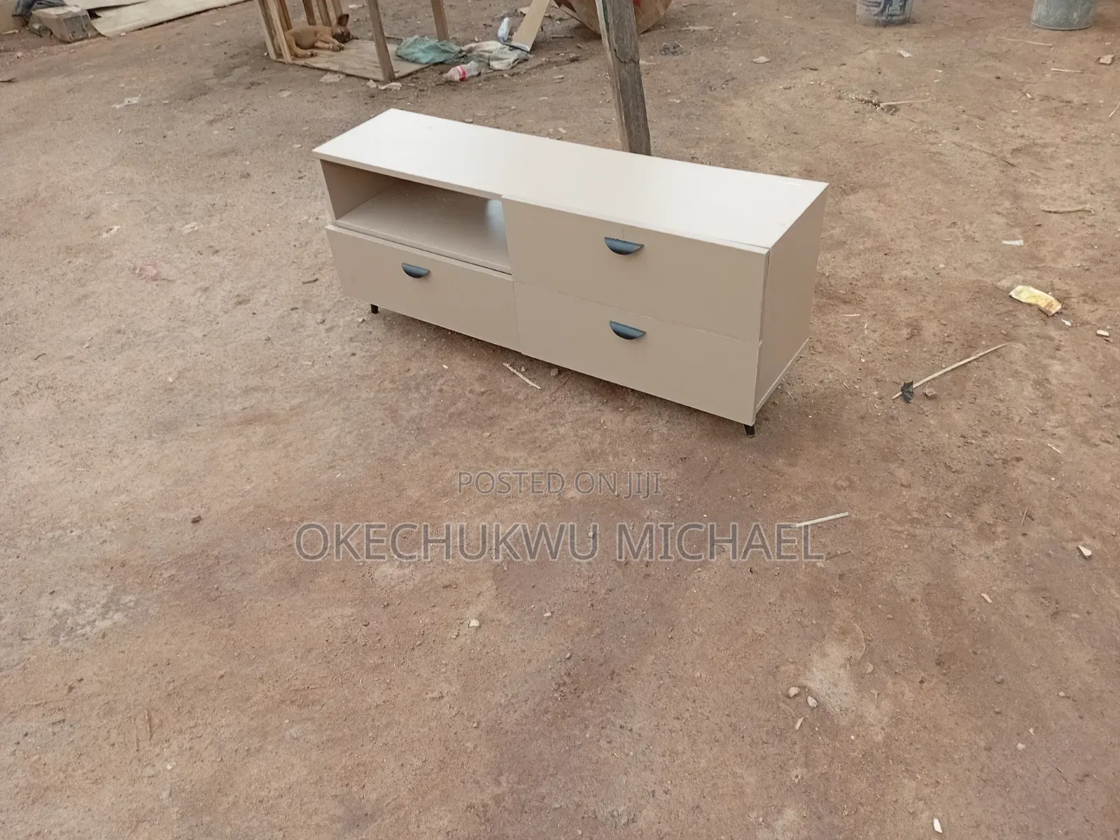 TV Stand / TV Console
