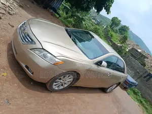 Toyota Camry 2009 Gold