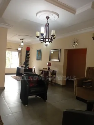 2bdrm Apartment in Lekki Phase 1 for rent