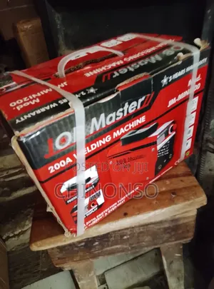 Welding Machine (200 Amps)