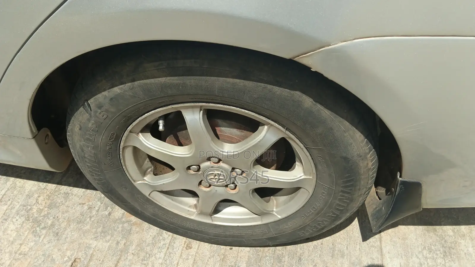 Toyota Corolla 2011 Silver