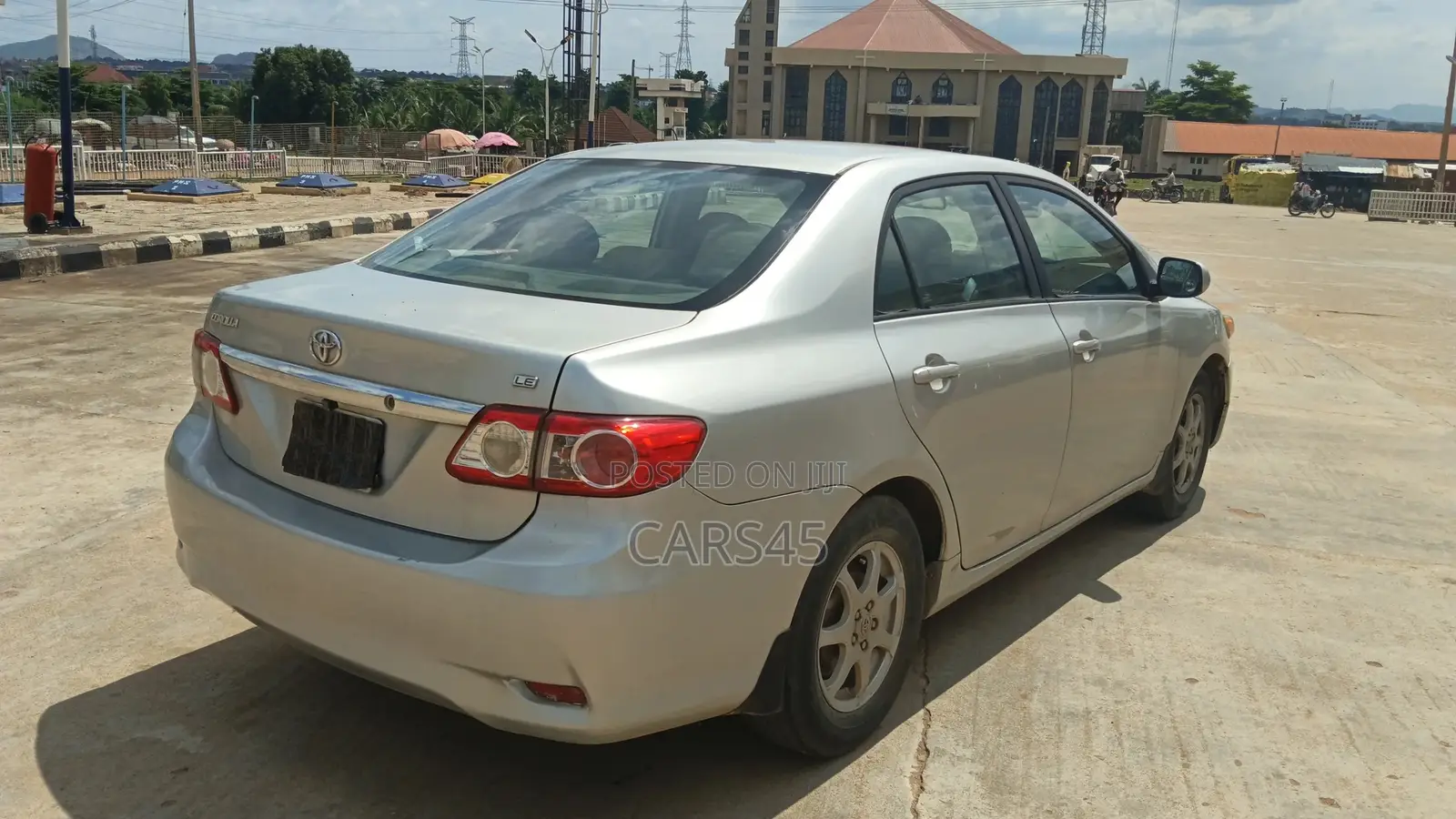 Toyota Corolla 2011 Silver