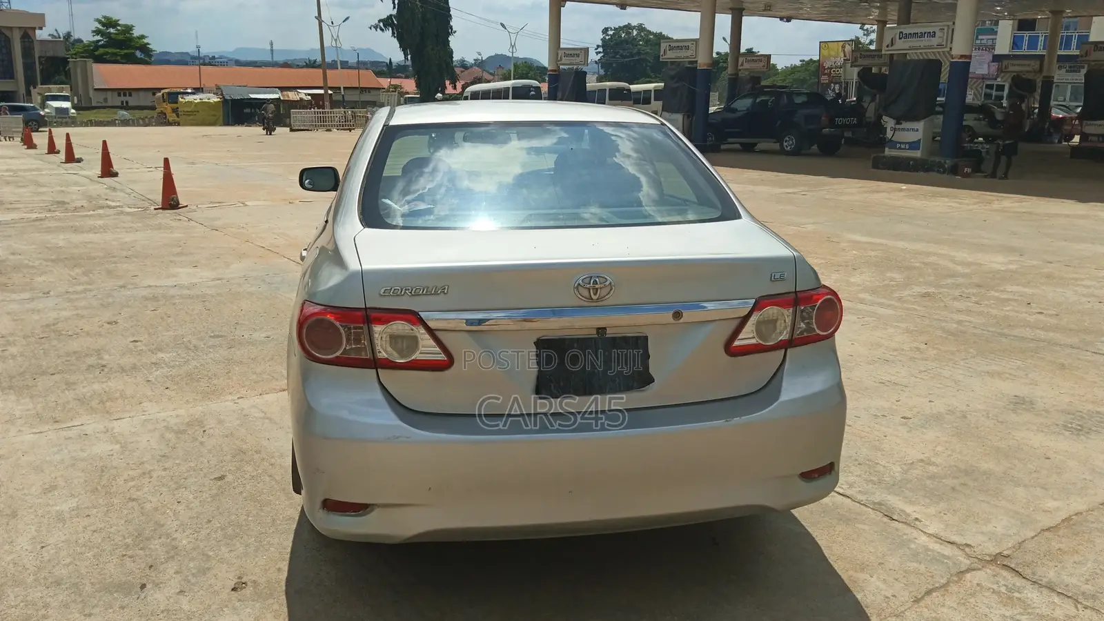 Toyota Corolla 2011 Silver