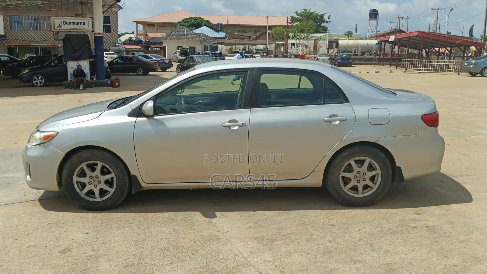 Toyota Corolla 2011 Silver