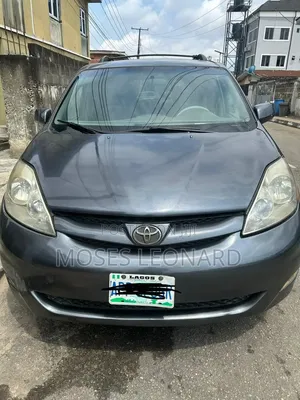 Toyota Sienna 2009 Gray