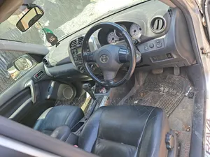 Toyota RAV4 Automatic 2002 Silver
