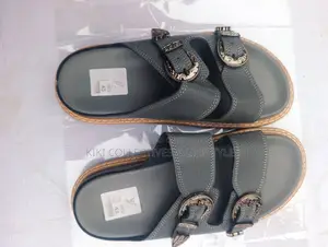Classic Louis Vuitton Palm