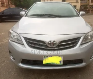 Toyota Corolla LE 4dr Sedan (1.8L 4cyl 4A) 2011 Silver