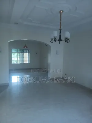 4bdrm Duplex in Berger Clinic, Life Camp for rent