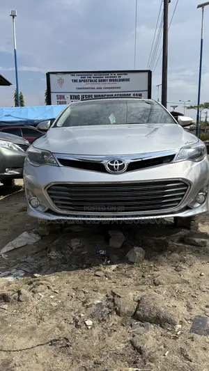 Toyota Avalon Limited Sedan FWD (3.5L 6cyl 6A) 2013 Silver