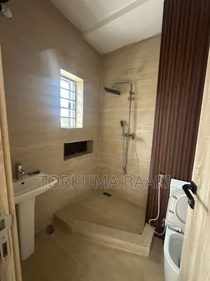 5bdrm Townhouse / Terrace in Wuse Zone 7 for rent
