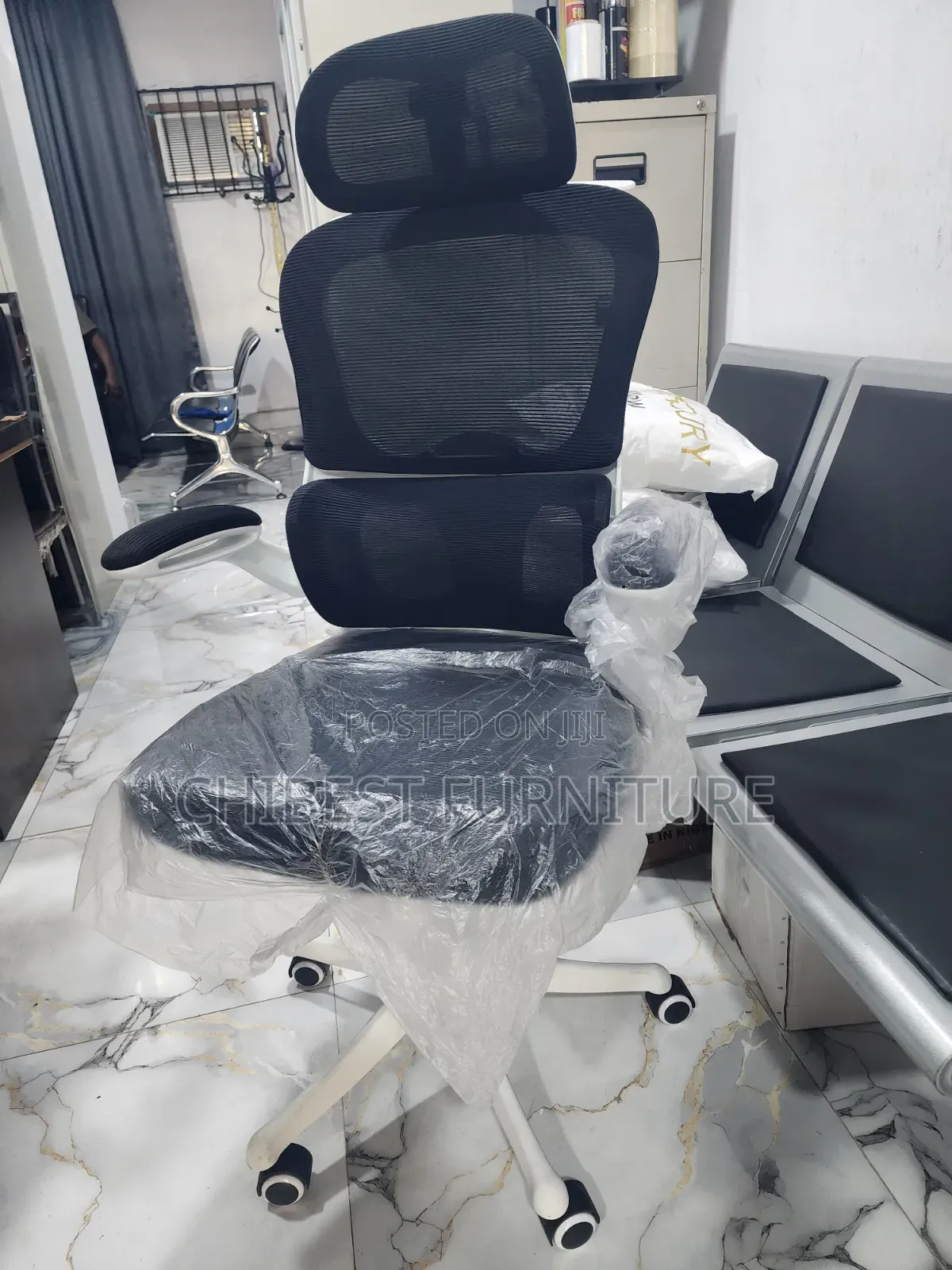 High Quality Imported Office Chair.