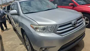 Toyota Highlander 2013 Silver